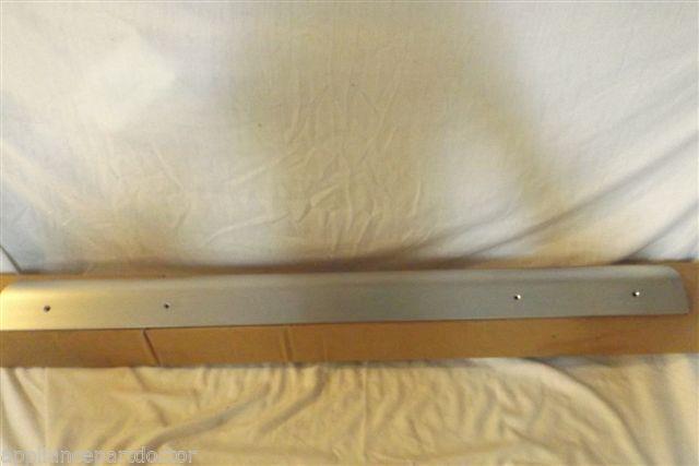 MAYTAG REFRIGERATOR 12572601S HANDLE EXTR REF STN S NEW IN BOX MAYTAG REFRIGERATOR 12572601S HANDLE EXTR REF STN S NEW IN BOX